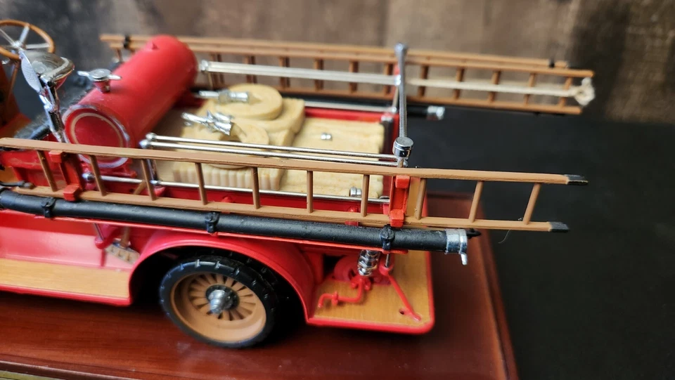 Franklin Mint-1922 Ahrens Fox R-K-4 Pumper Fire Truck 1:32 Precision Models 1990 - Image 3 of 4