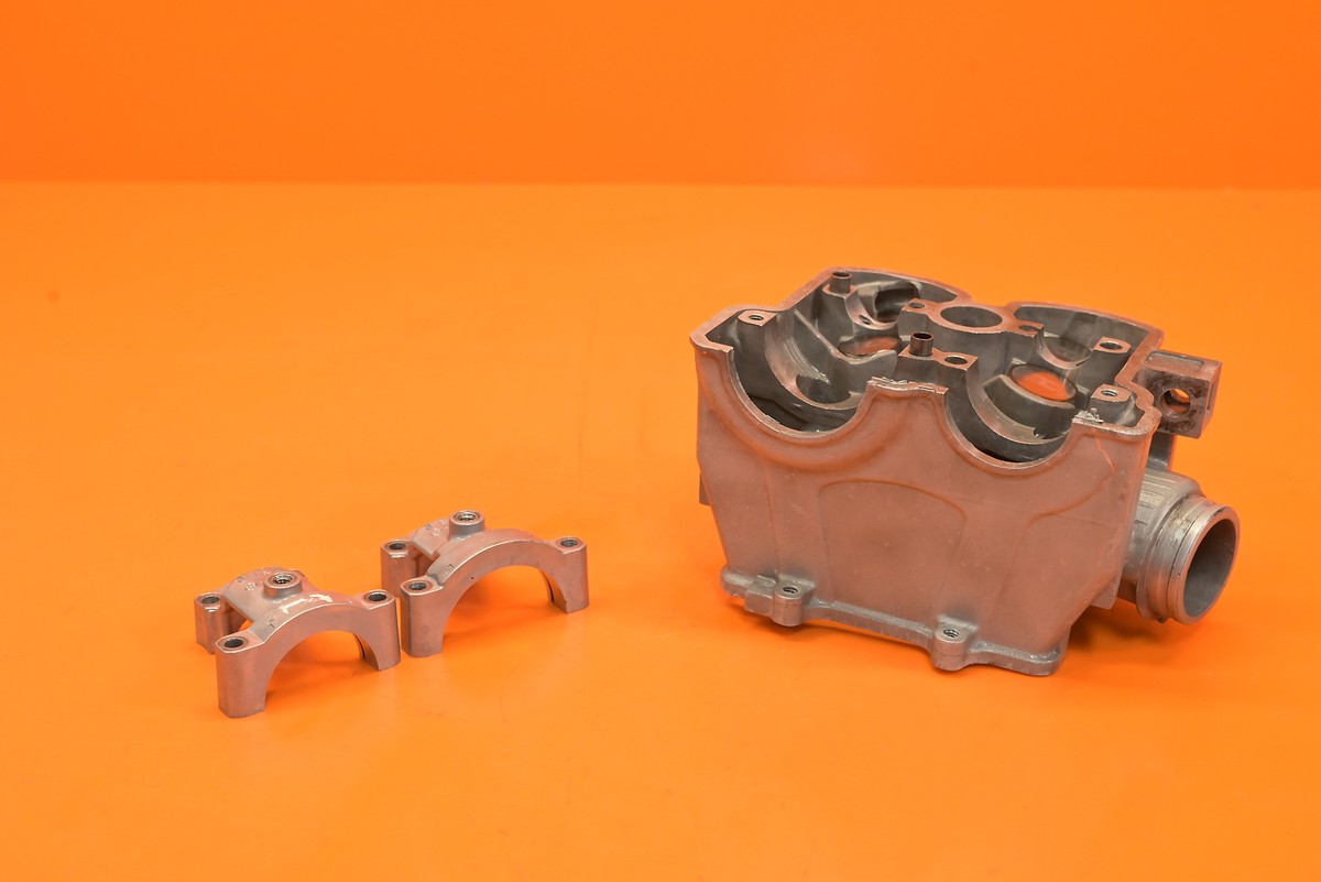 04-05 KAWASAKI KX250F KX 250F OEM ENGINE MOTOR CYLINDER HEAD 04-05 KAWASAKI KX250F KX 250F OEM ENGINE MOTOR CYLINDER HEAD