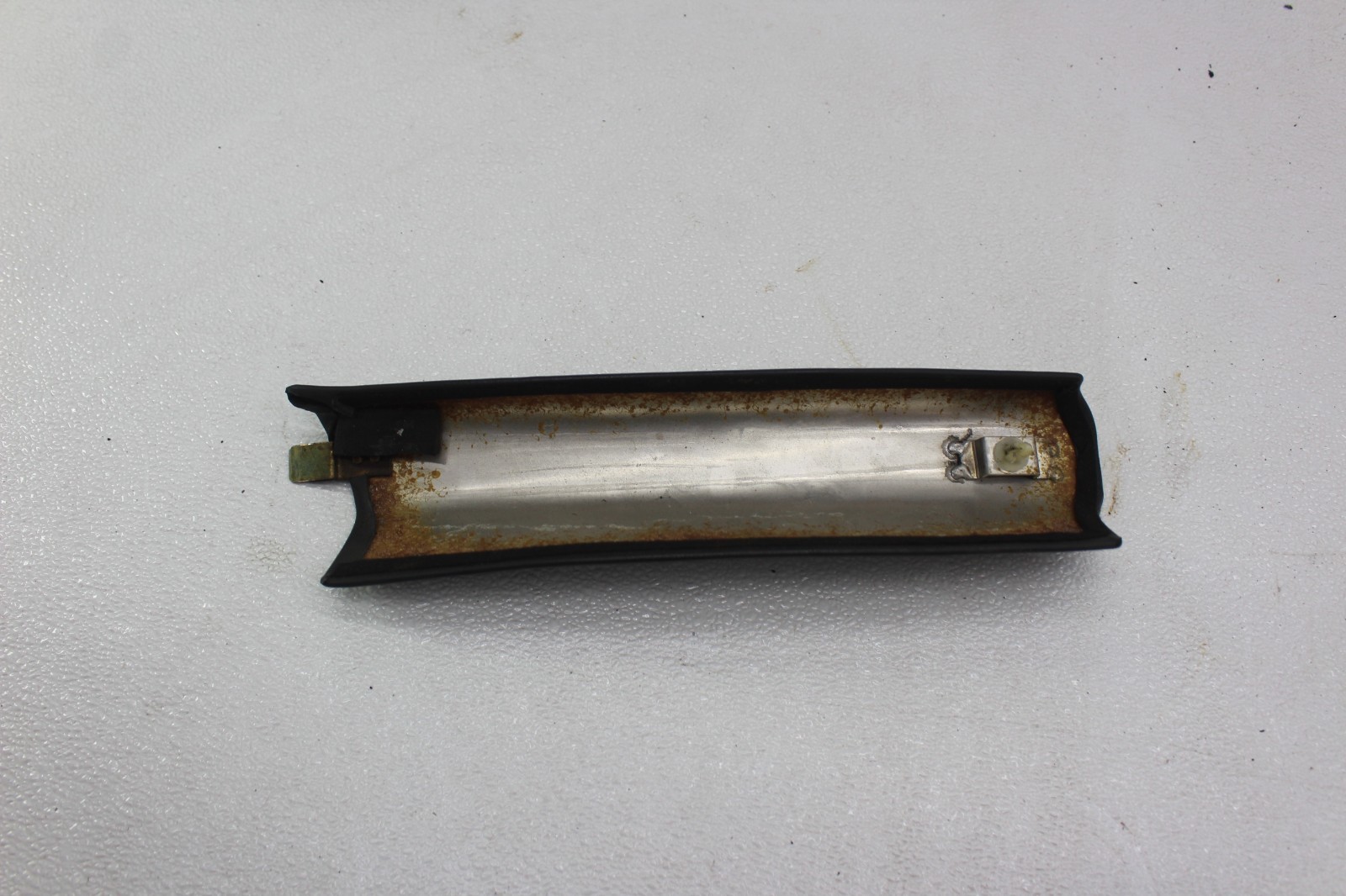 99-01 FERRARI 456 M RH RIGHT PASSENGER B-PILLAR TRIM COVER PANEL