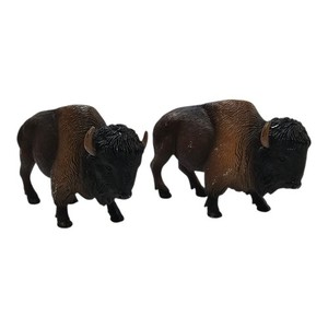 HO 1/87 Scale Bison (Buffalo) Animal Set – Painted Plastic Figures For Model Railroads & Dioramas 11 thumbnail image