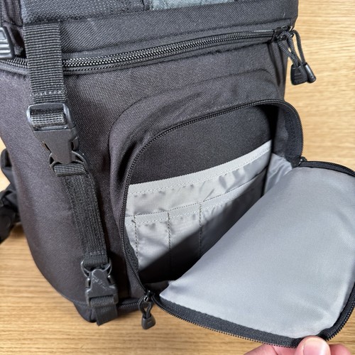 LowePro Slingshot 202 AW All Weather Camera Backpack/Daypack - with Rain Cover - Picture 10 of 19