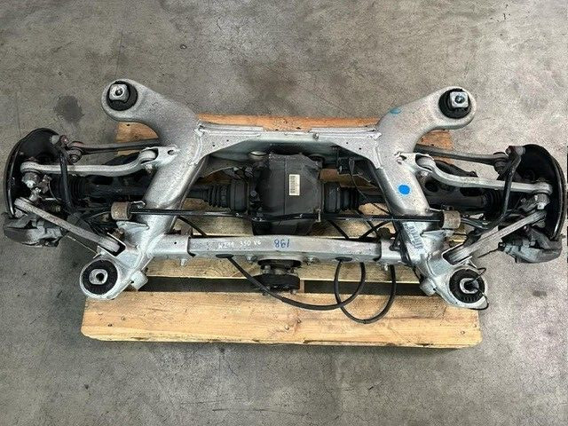Hinterachse Differential Achsträger Mercedes W 211  E350 V6 Benzin A 2113505566