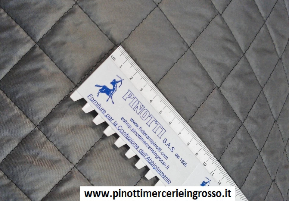 PINOTTI TESSUTO STOFFA FODERA TRAPUNTATA A METRO GRIGIO MEDIO 29-ROMBO CM 3,5/ALTA CM140