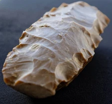 Large Core “Livre de Beurre”, Neolithic, 4700 years old - 250mm - Indre-et-Loire