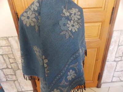 Grand Châle Femme Vintage Bleu - Motif Floral - En Laine Et Acrylique - Occasion Très Bon état