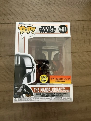 Funko Pop! Vinyl: Star Wars - The Mandalorian with Dark Saber (Glows in the...