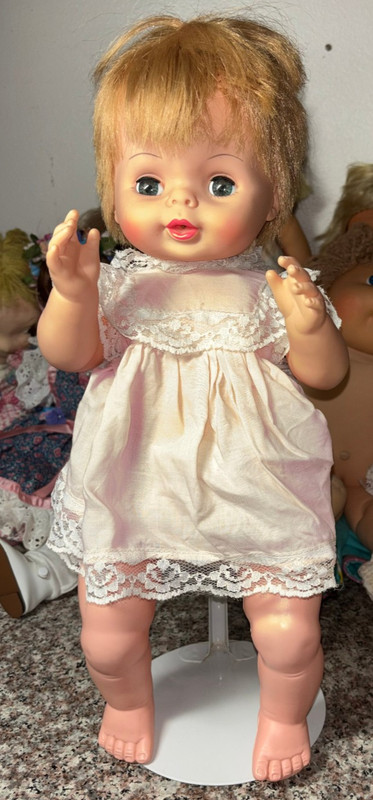 Vintage 1967 Deluxe Topper  Lil Miss Fussy Doll  17"  w/ Original Diapers Dress