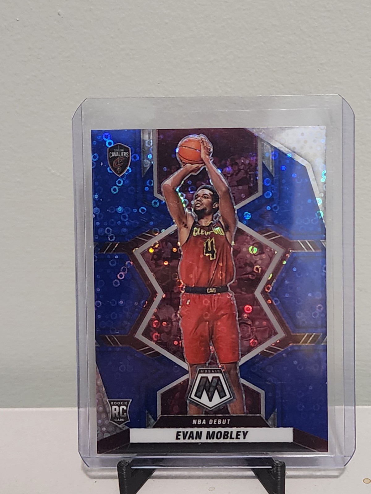 2021-22 Panini Mosaic NBA Debut Evan Mobley #263 Blue Fast Break Prizm /85 (RC)
