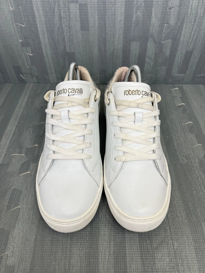 Zapatillas deportivas Roberto Cavalli para mujer talla 7,5 de cuero de caña baja blancas/doradas brillantes Foto 2 de 4