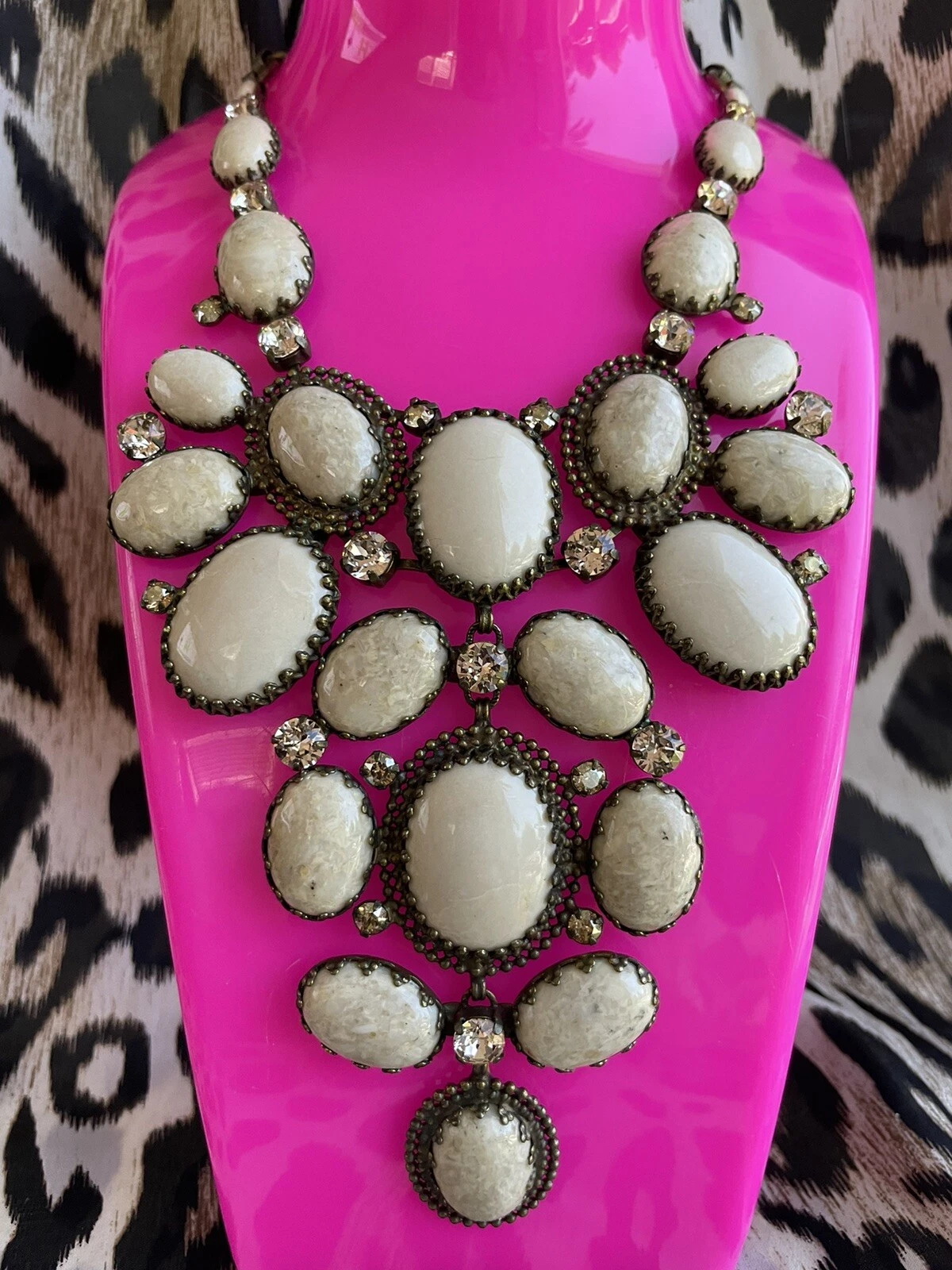 OFF WHITE Collana bavaglino Sorrelli panna bianco beige pietra blush rosa andalusia $625