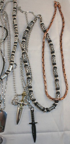 NECKLACES - 30 x ASSORTED MENS END OF LINE STOCK - $1 EACH - Picture 3 of 5