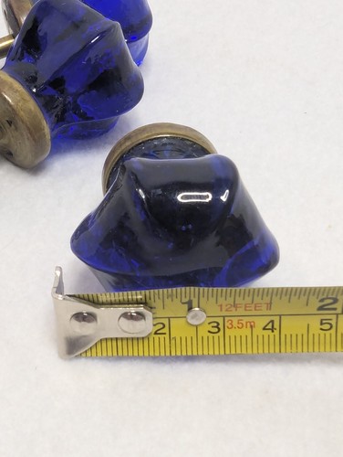4 estrattori per cassetti in vetro e ottone blu cobalto vittoriano - Foto 8 di 9