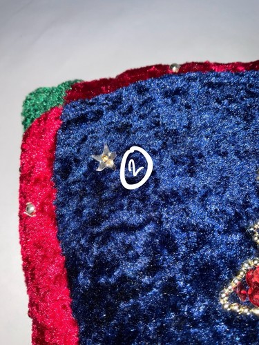 Cuscino natalizio vintage in velluto schiacciato con paillettes Poinsettia 11” x 11” - Foto 4 di 10
