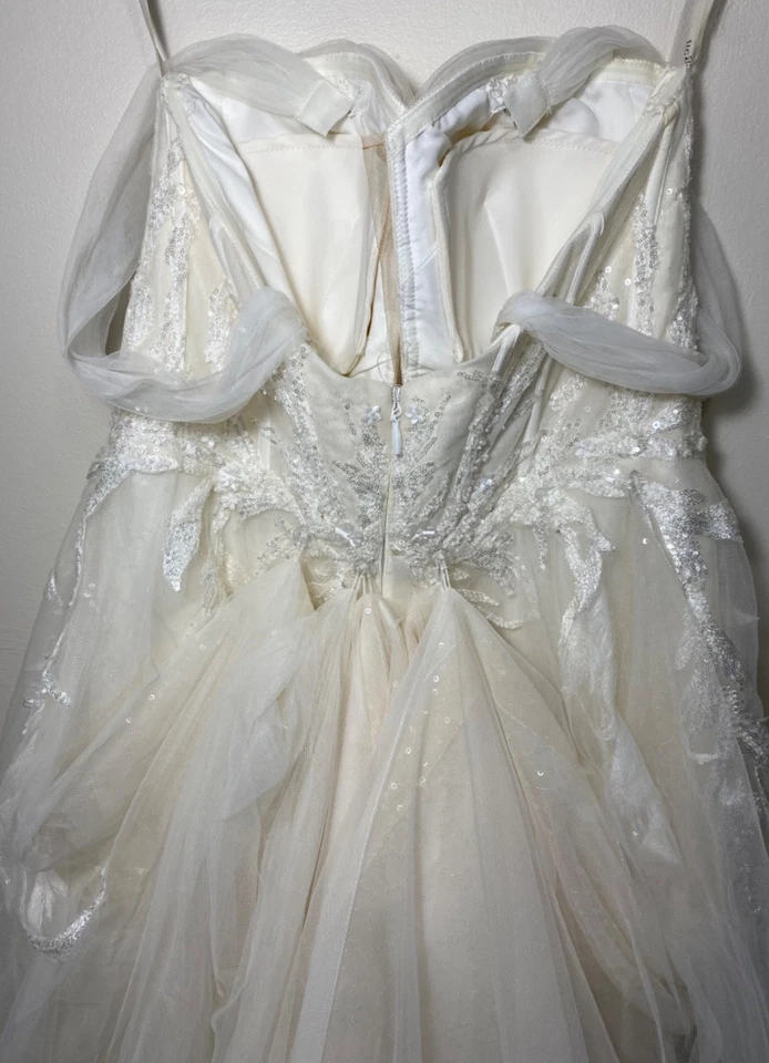 Wedding Dress Ivory Size 10P Petite GALINA SIGNATURE Orginally $1900.00 - Image 4 of 4