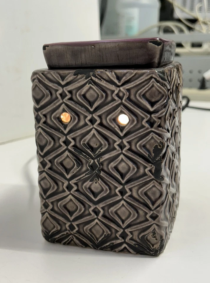 Scentsy 全尺寸豪华紫水晶保暖紫色,二手、测试和工作 — 第 3/4 张图片