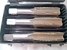 Professional Tap Set 3PCS 1-8 UNC 4FL HSS 04489043