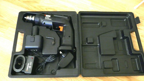 9.6 V Black\u0026Decker cordless drill FOR 