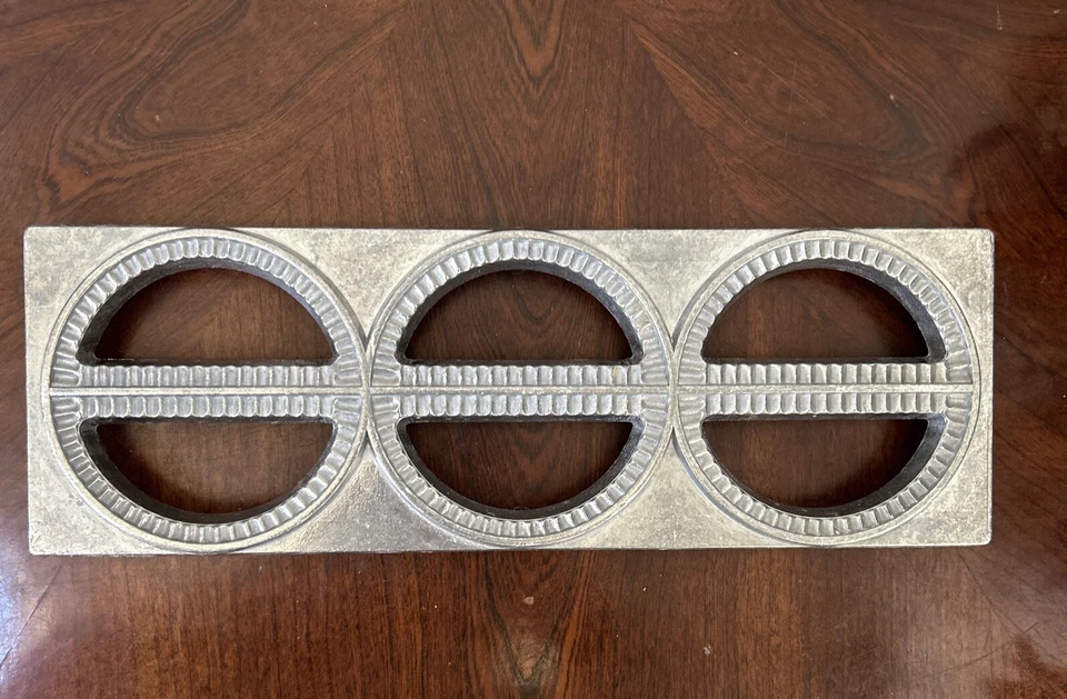 VTG Perogi Aluminum Press Mold 6-P Maker C. Palmer MFG. NEW! - Image 2 of 4