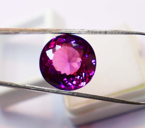 Color changing (sapphire) Oval 21CTs color changing effect & Beautiful finishing - Picture 5 of 11