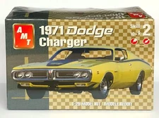 AMT 31253 1/25 Scale 1971 Dodge Charger Plastic Model Kit
