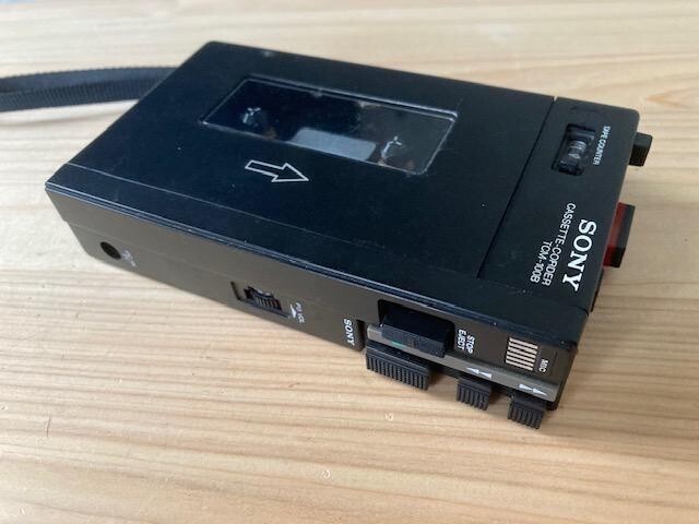 完動品 SONY TCM-100B プレスマン カセットプレーヤー SONY TCM-100B pressman cassette player black Walkman