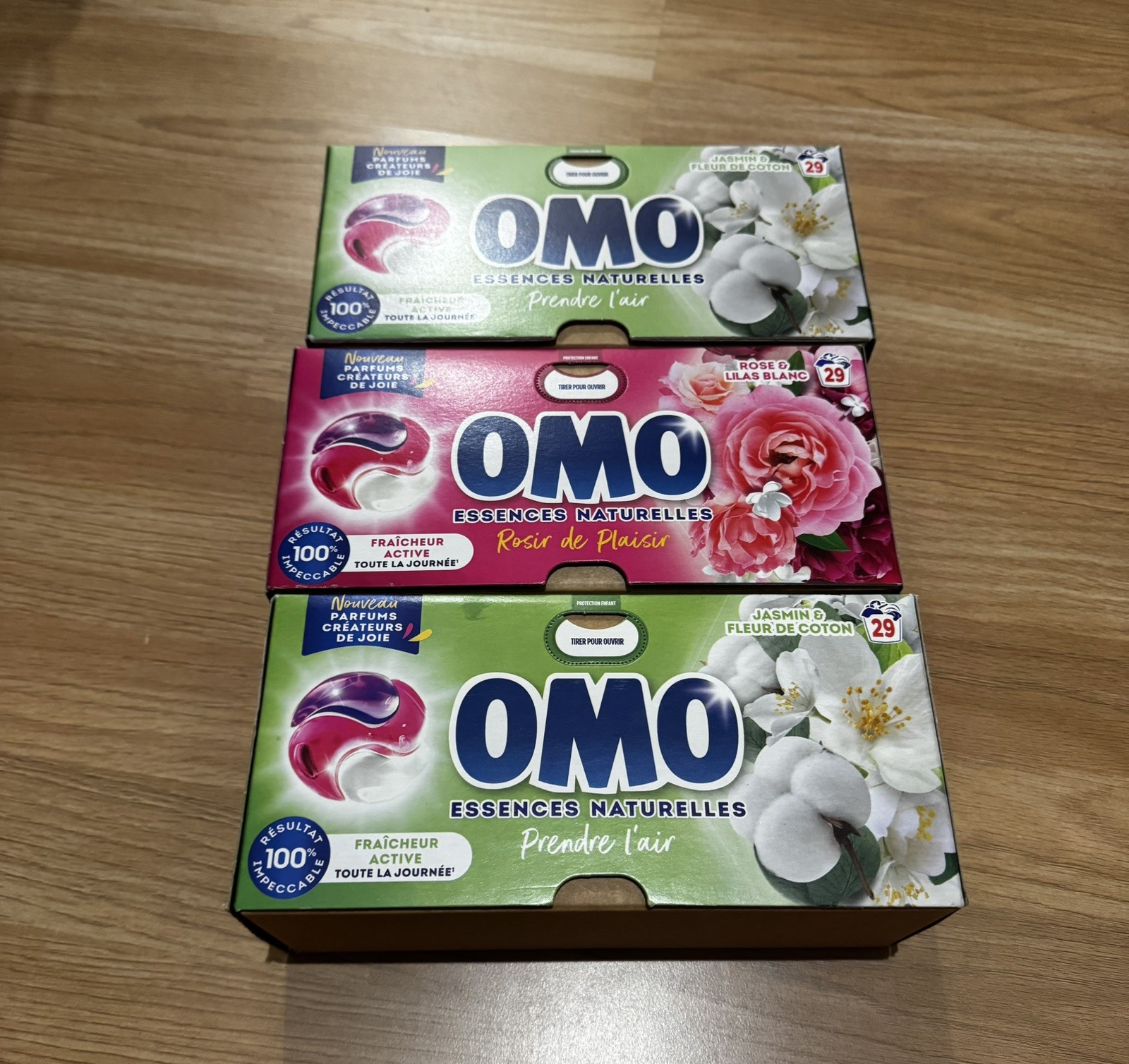 OMO Essences Naturelles lot de 3 boîtes de capsules de lessive au parfum jasmin