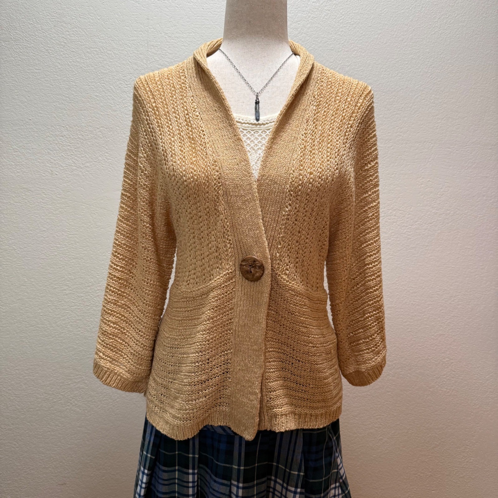 Ruby Rd Knit Beige Decorative Button 3/4 Sleeve C… - image 1
