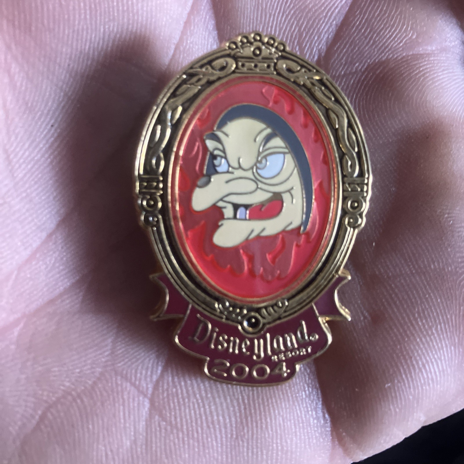 DISNEY 2004 Old Hag Pin LE1500