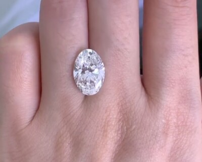 2 Ct Shape Oval Cut White Colour D Grade VVS1 + 1 Free Gift
