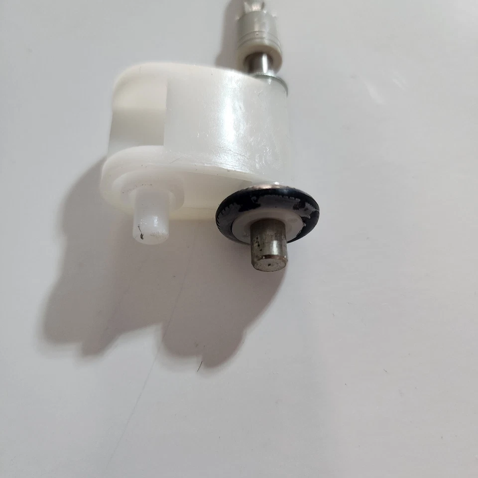 BOBBIN WINDER Brother XL3500T XL3510 XL3520 XL3600 XL3750 XL3750FS XL3800 + - Image 2 of 3