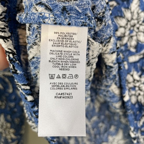 NWT LOFT Floral Textured Blouse Top Womens XS Blue Smocked Square Neck Stretch - Picture 7 of 8