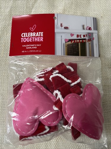 Valentine’s Day Garland Be My Valentine Hearts Pink Red Home Decor - 第 1/4 張圖片