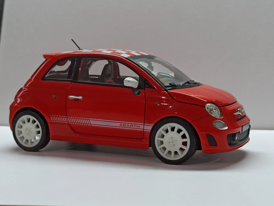 Kit detailing Fiat 500 Abarth SS 1/24 Transkit Tuning Bburago Motormax Motorama - Immagine 2 di 4