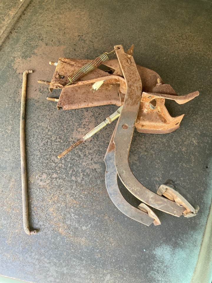 6772 CHEVY TRUCK CLUTCH BRAKE PEDAL ASSEMBLY eBay