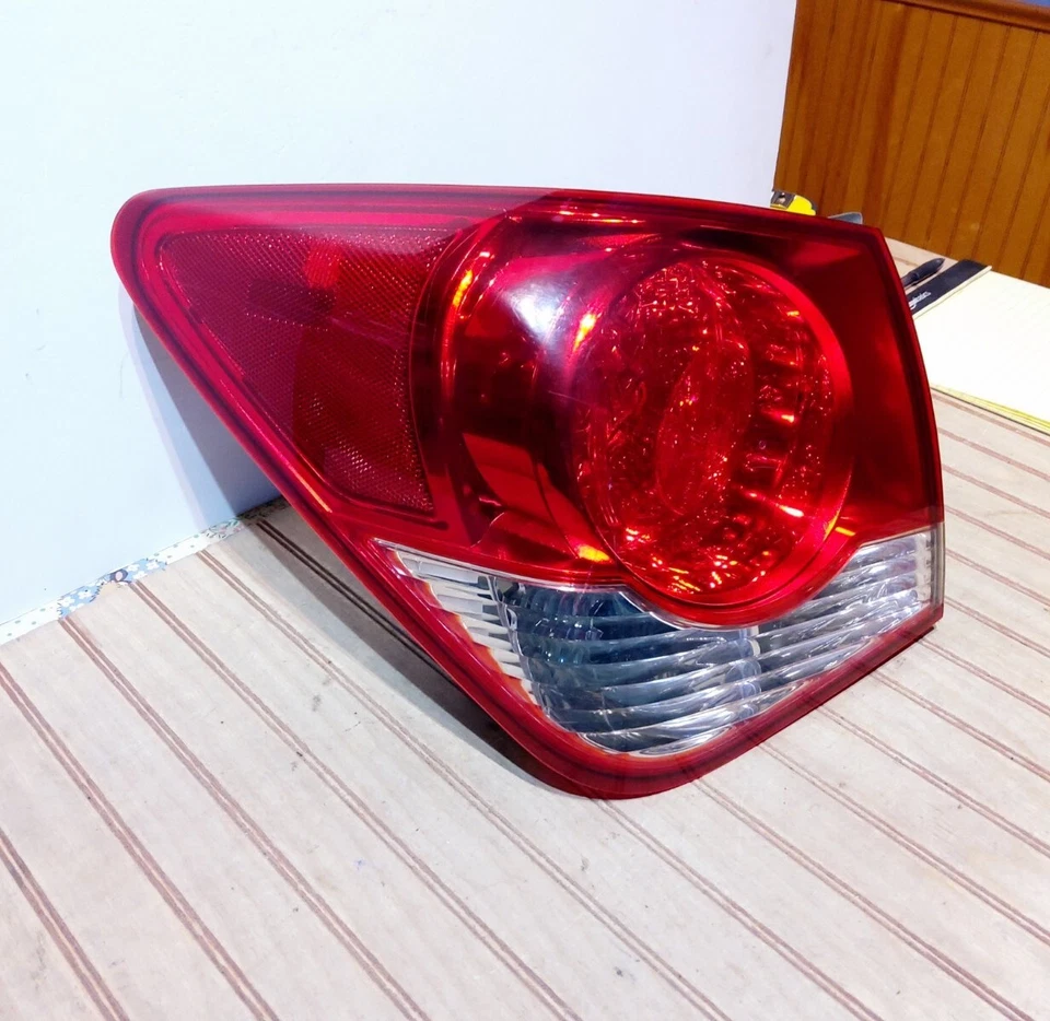 Chevy Cruze Driver (LH) 2011-2016 cuarto de luz trasera montado en panel OEM Foto 3 de 4