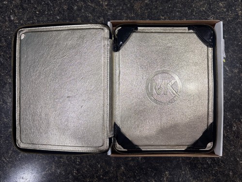 Michael Kors Jet Set For iPad Black Exterior Shiny Gold Interior Self Standing - Picture 3 of 17