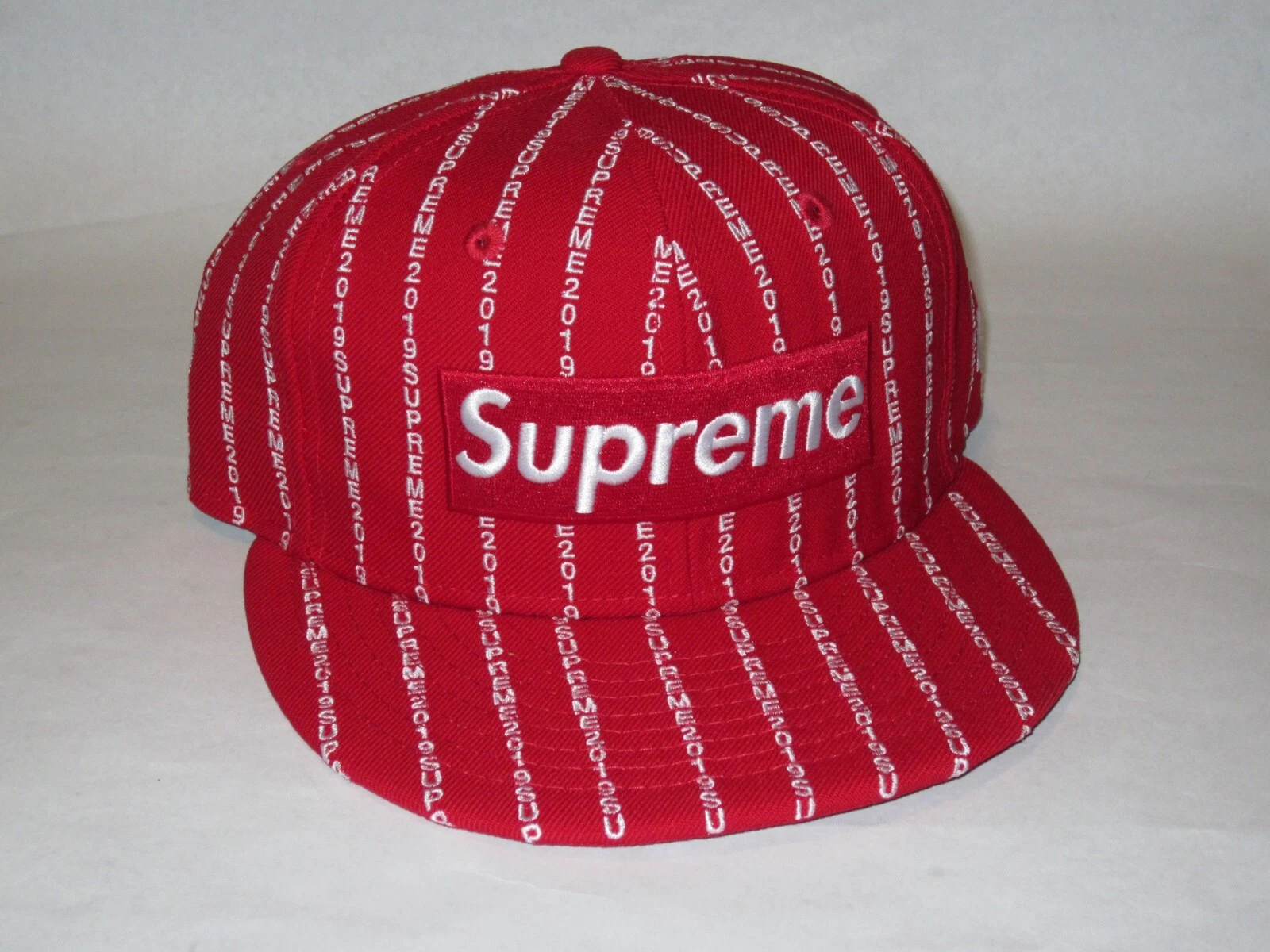 SUPREME x New Era boîte à rayures texte logo chapeau casquette ROUGE 7 1/8 NEUF ! S/S 2019