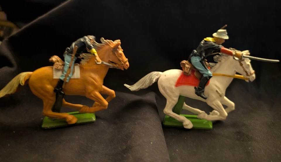 1971 Deetail Britains LTD Lot of 2 Civil War soldiers on Horseback figures - Image 2 of 3