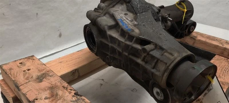 FRONT DIFFERENTIAL CARRIER ASSEMBLY 1643302102 2007-2011 MERCEDES-BENZ ML350 Foto 3 de 4