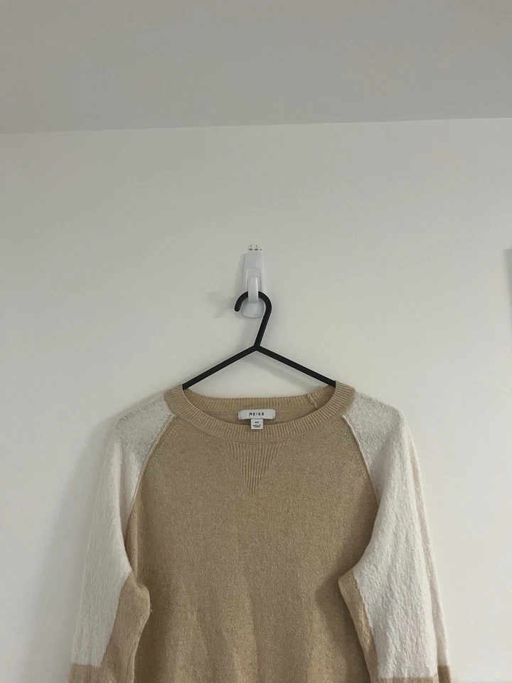 Reiss Jumper Womens Size XS Beige Wool Cashmere Blend Long Sleeve Crew Neck Knit - Image 4 of 4
