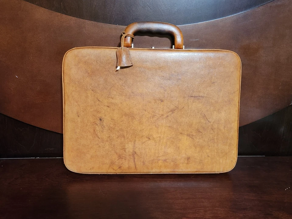 Pasta de couro vintage Casa Áries com porta-arquivos removível com trava de chave - Imagem 2 de 4