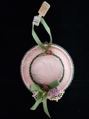 Wayne Kleski Holiday Victorian Hat Ornament Rose Pink Green  display picture 2