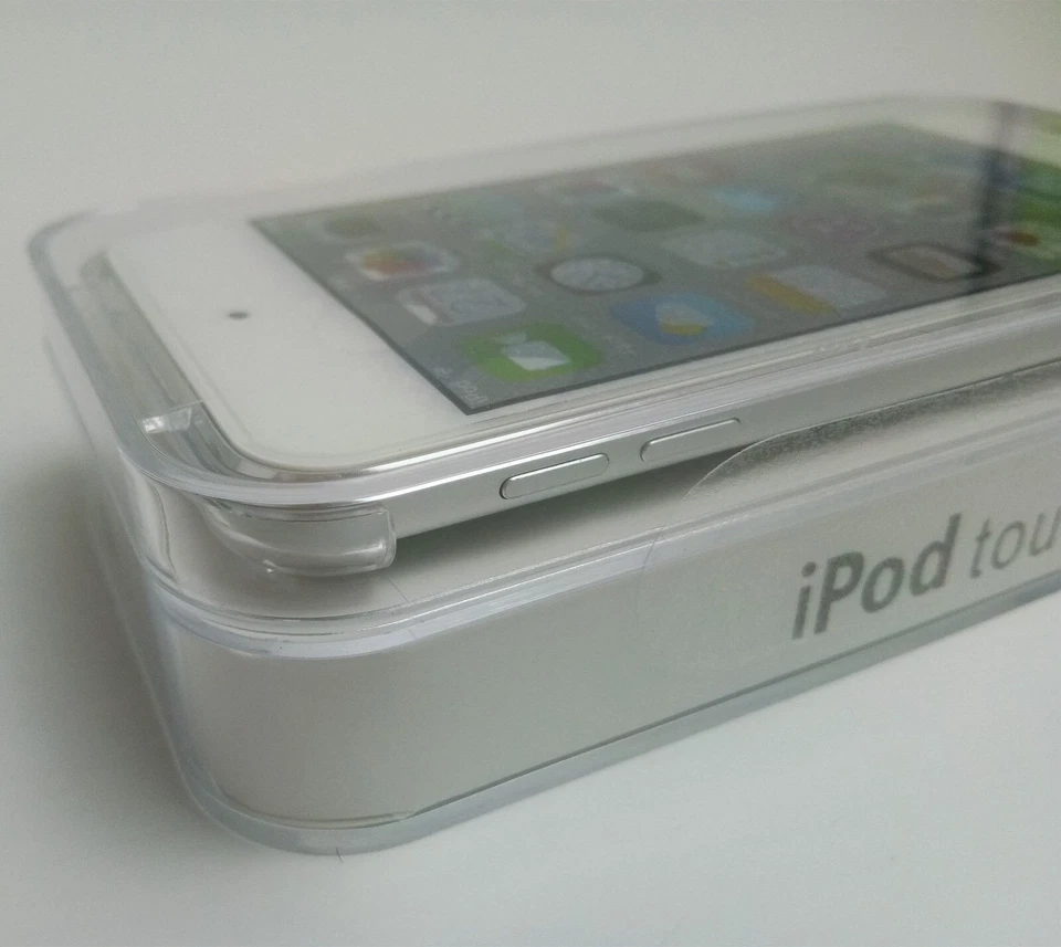 NEW Brand Apple iPod touch 5th Generation Silver (16 GB) MP3 MP4 "SEALED" - Image 2 of 4