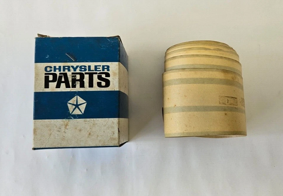 Plymouth Duster 1974 guardabarros delantero izquierdo centro cinta dorada rayas E123JY8 NOS Foto 3 de 4