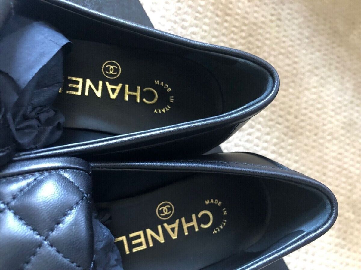 NEW CHANEL size 36.5EU Black Quilted Flap Turnlock Gold CC NEW CHANEL size 36.5EU Black Quilted Flap Turnlock Gold CC