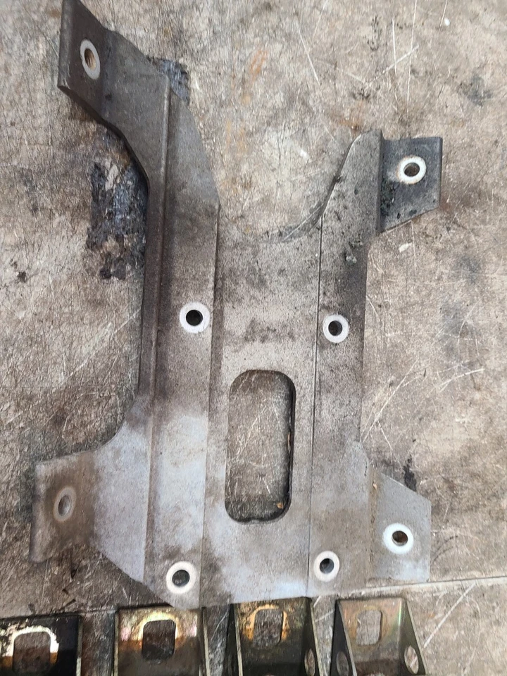 Formula Z 1997 Ski Doo Motor Soporte Formula Z. Fórmula 583. 512054400 AT805 Foto 2 de 4