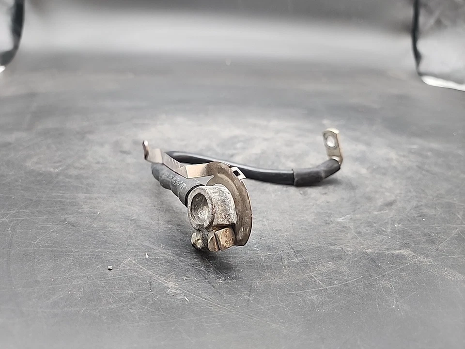 04-05 AUDI S4 Cabriolet Terminal de batería Q8-435 Cable de tierra 8E1971235F OEM Foto 2 de 4