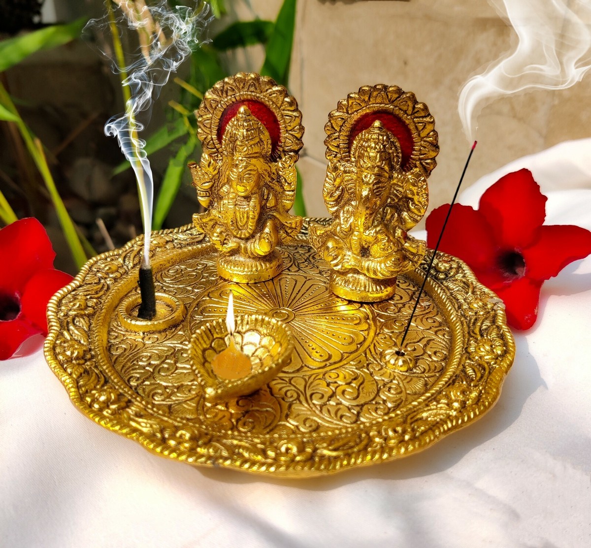 Golden Plated Pooja Puja Mandir Diwali Thali Set Decorative Plate