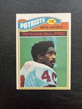 1977 Topps Football #50 Mike Haynes rookie card EX