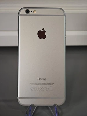 Apple iPhone 6 - 64 Go - Argent (Désimlocké) Batterie 95%/Garanti 2ans - Photo 1/4
